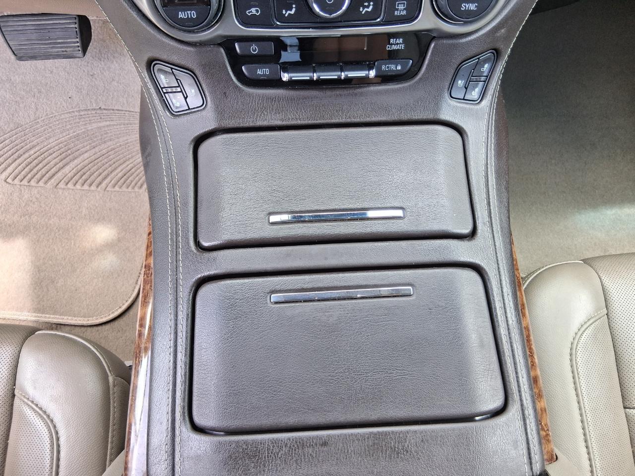 Chevrolet Suburban Premier 4WD 2019
