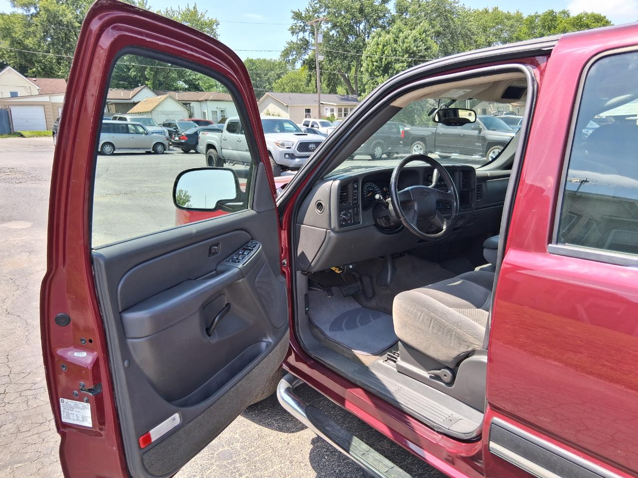 Chevrolet Silverado 1500 LT Crew Cab 4WD 2005