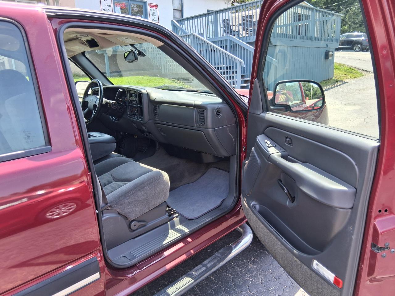 Chevrolet Silverado 1500 LT Crew Cab 4WD 2005