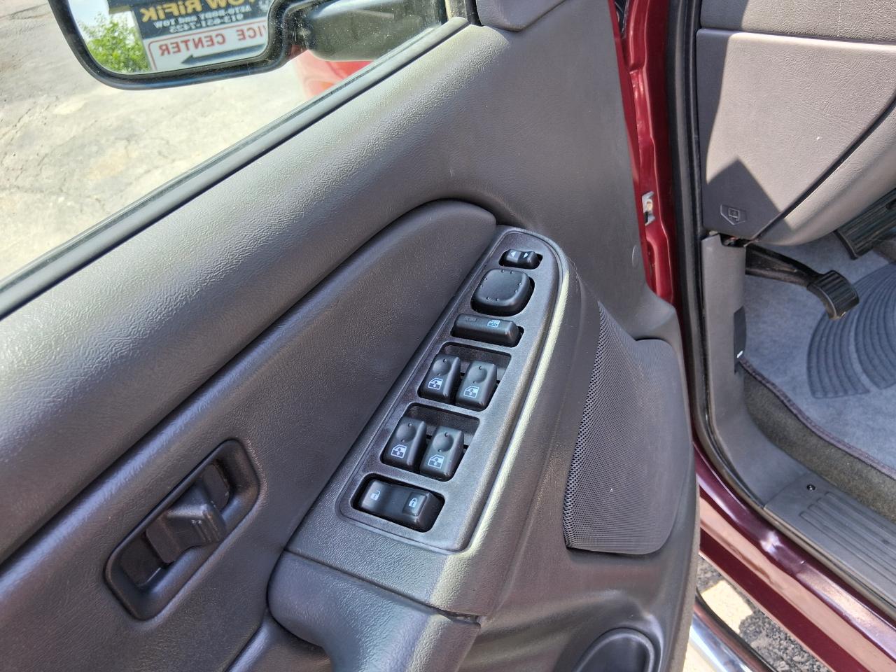 Chevrolet Silverado 1500 LT Crew Cab 4WD 2005