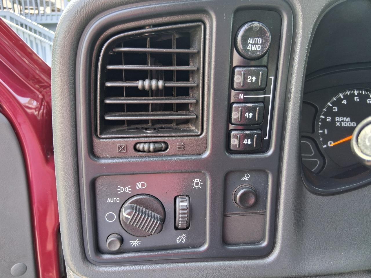 Chevrolet Silverado 1500 LT Crew Cab 4WD 2005