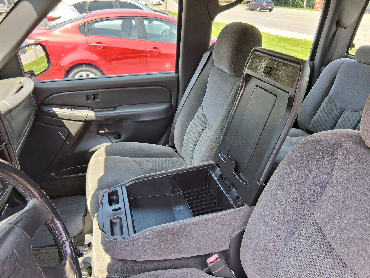 Chevrolet Silverado 1500 LT Crew Cab 4WD 2005