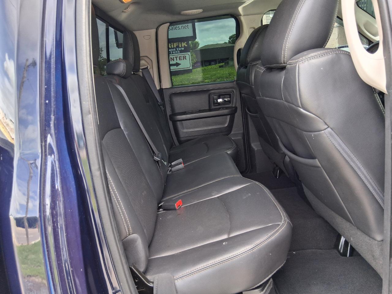 RAM 1500 Laramie Quad Cab 4WD 2012