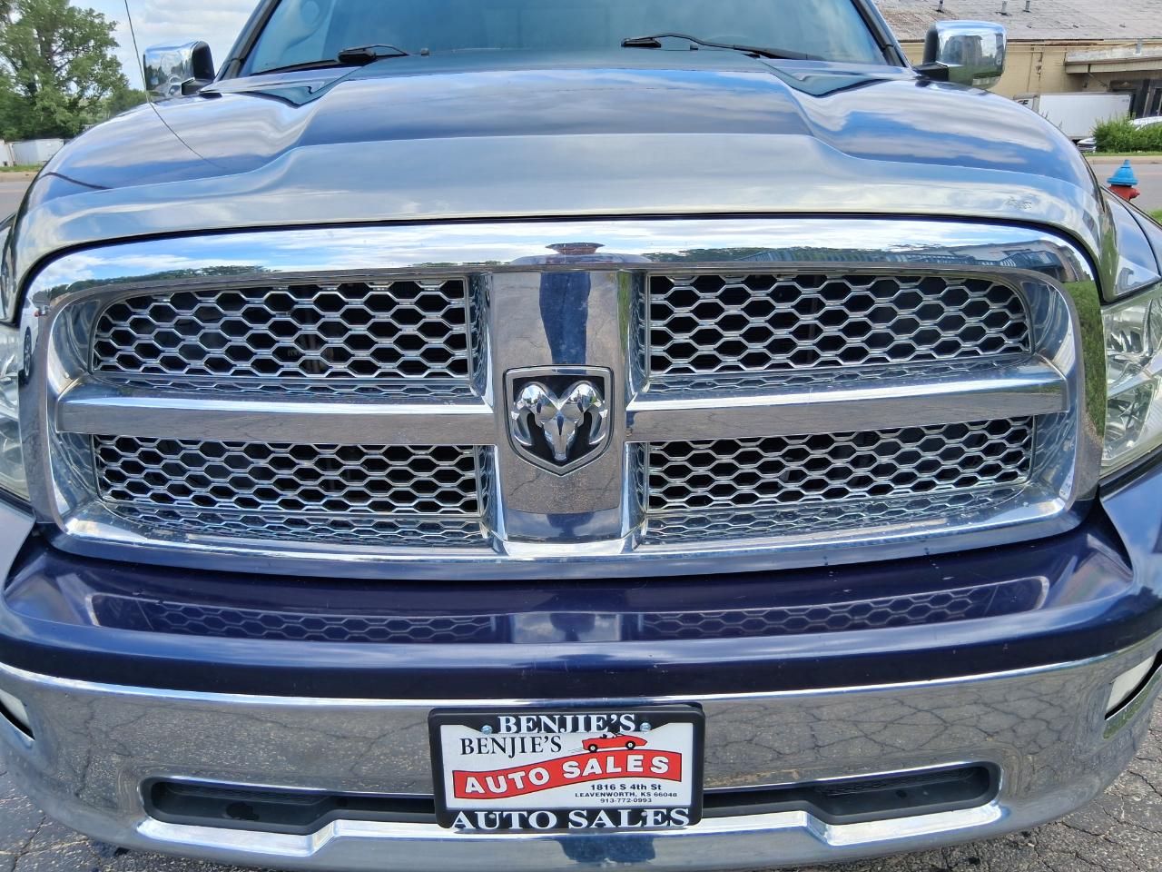 RAM 1500 Laramie Quad Cab 4WD 2012