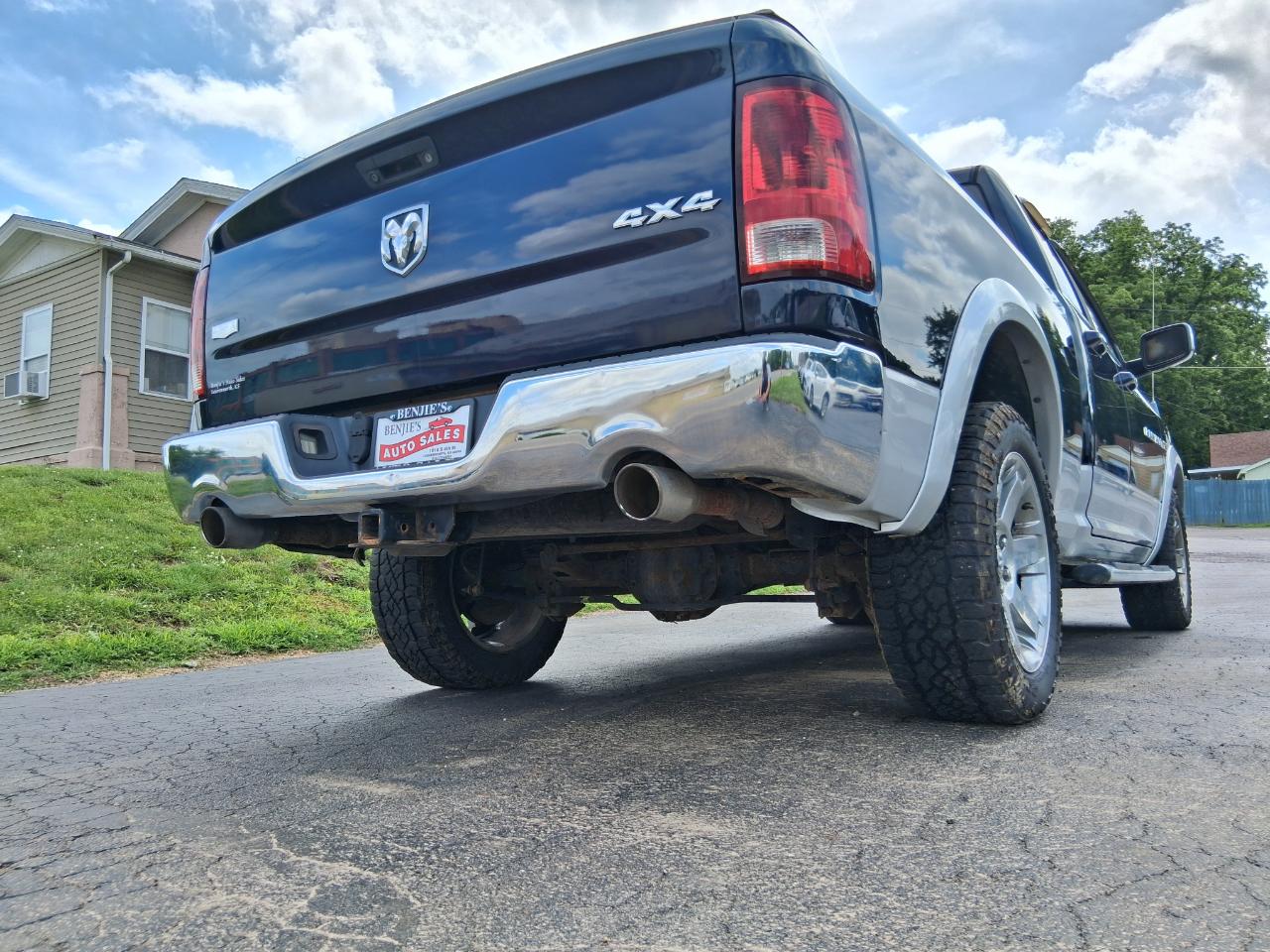 RAM 1500 Laramie Quad Cab 4WD 2012