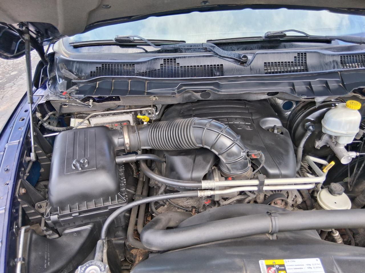 RAM 1500 Laramie Quad Cab 4WD 2012