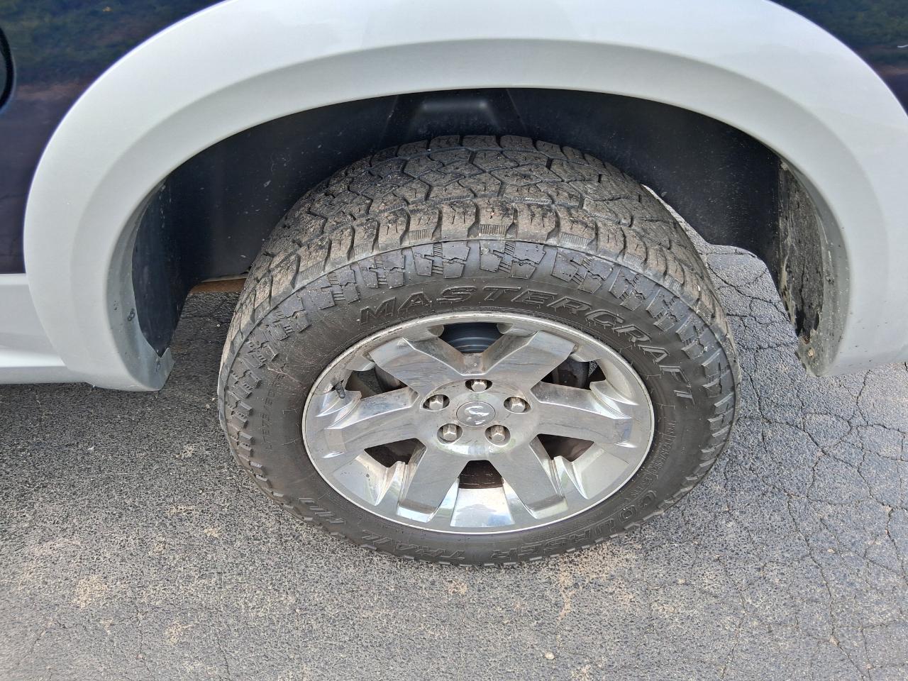 RAM 1500 Laramie Quad Cab 4WD 2012