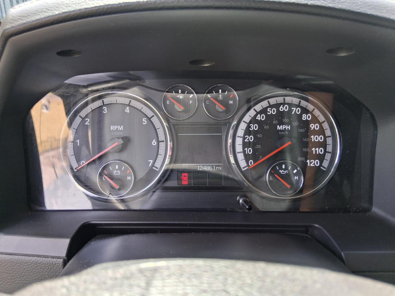 RAM 1500 Laramie Quad Cab 4WD 2012