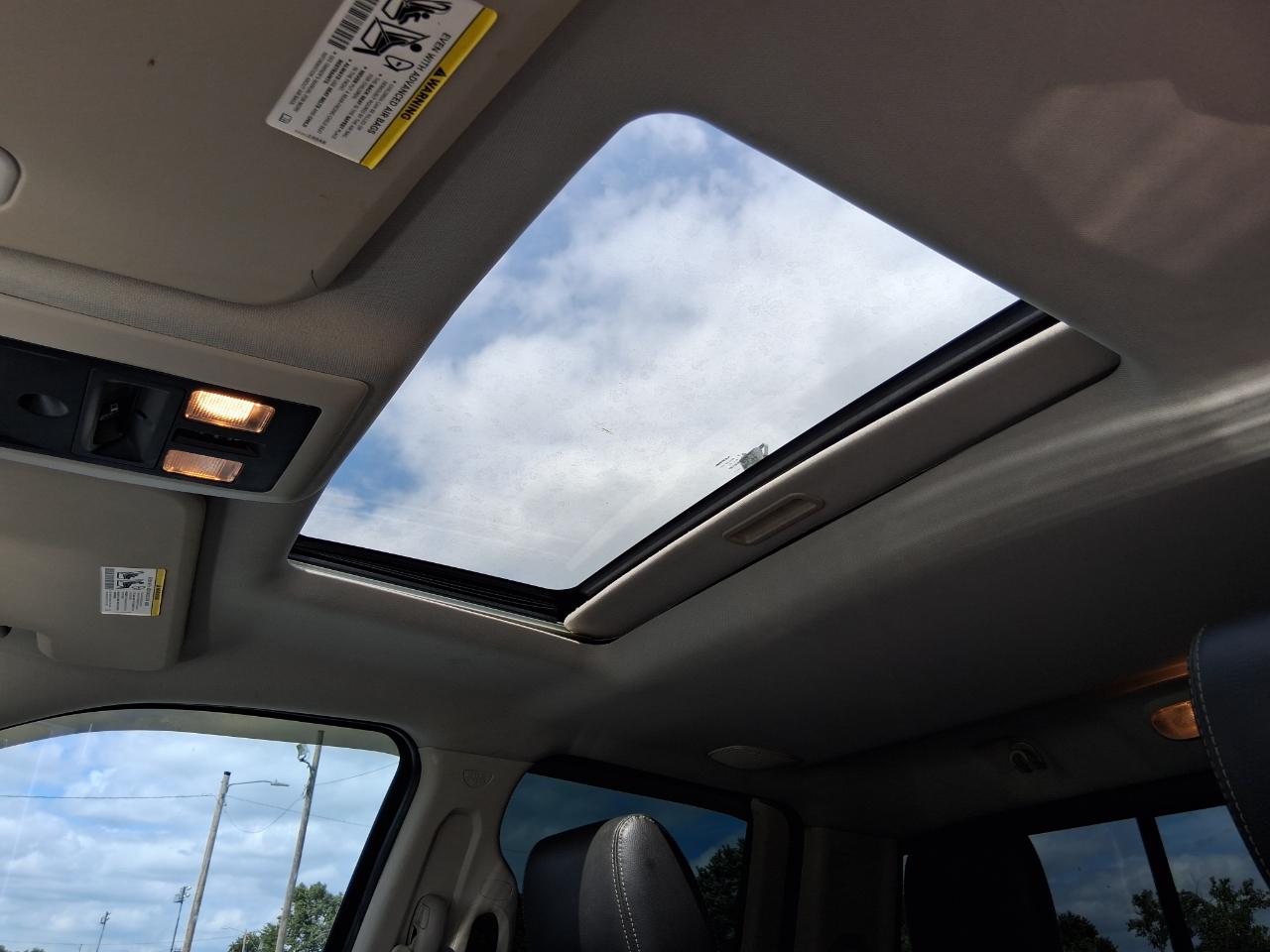 RAM 1500 Laramie Quad Cab 4WD 2012