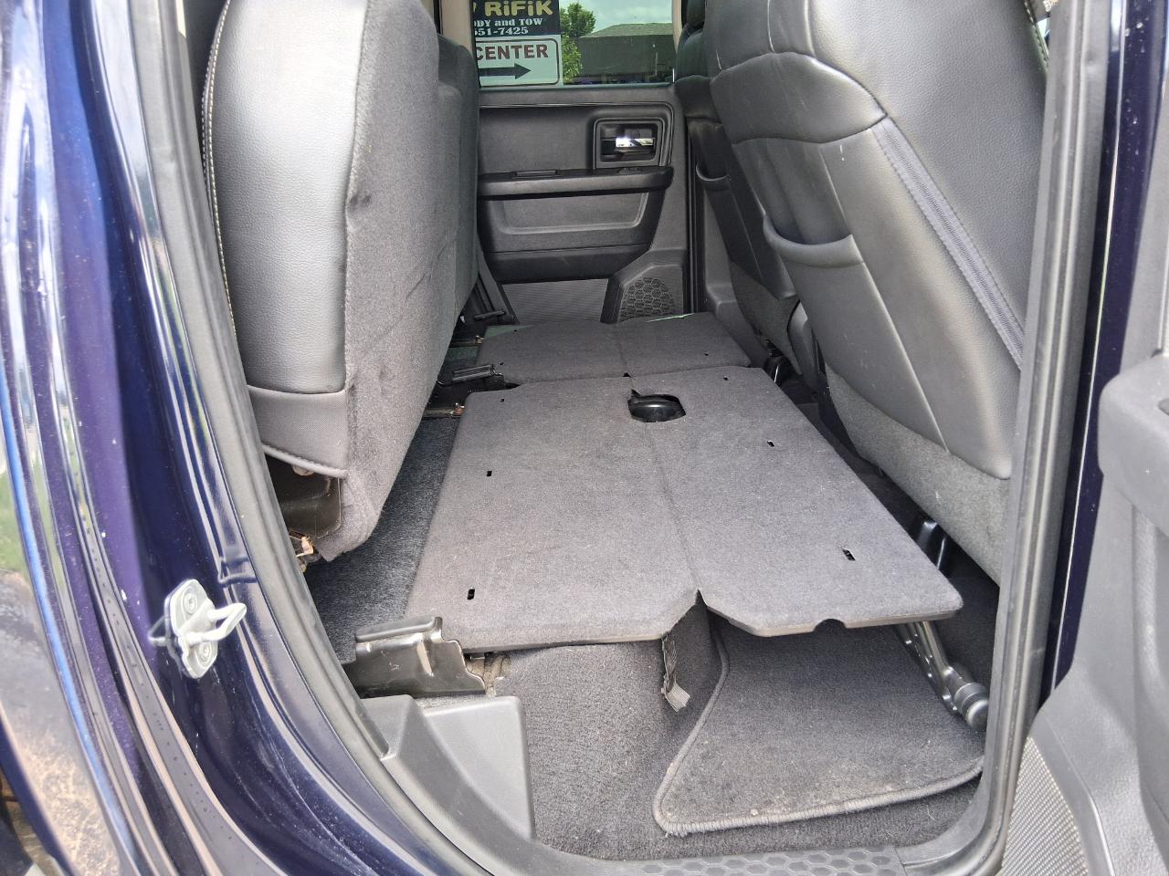 RAM 1500 Laramie Quad Cab 4WD 2012
