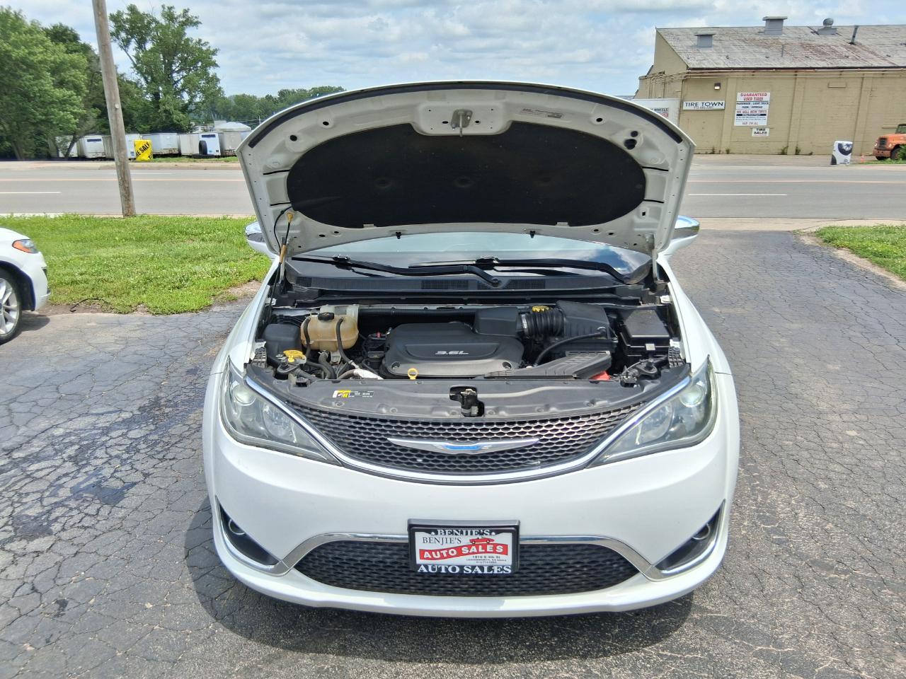 Chrysler Pacifica Limited 2018