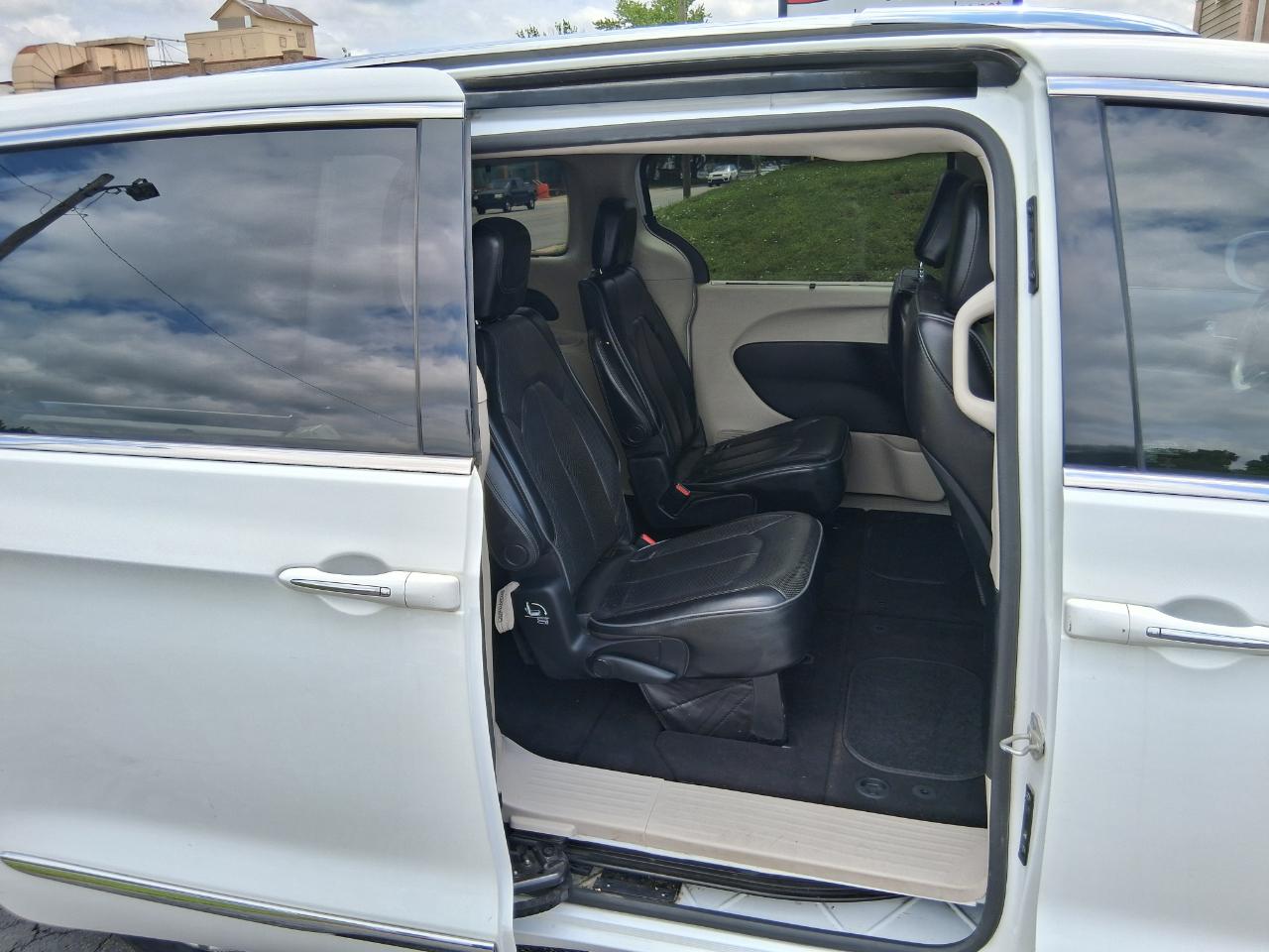 Chrysler Pacifica Limited 2018