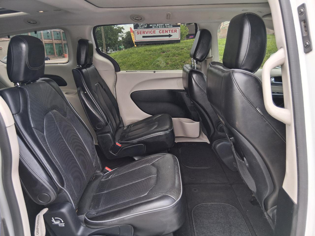 Chrysler Pacifica Limited 2018