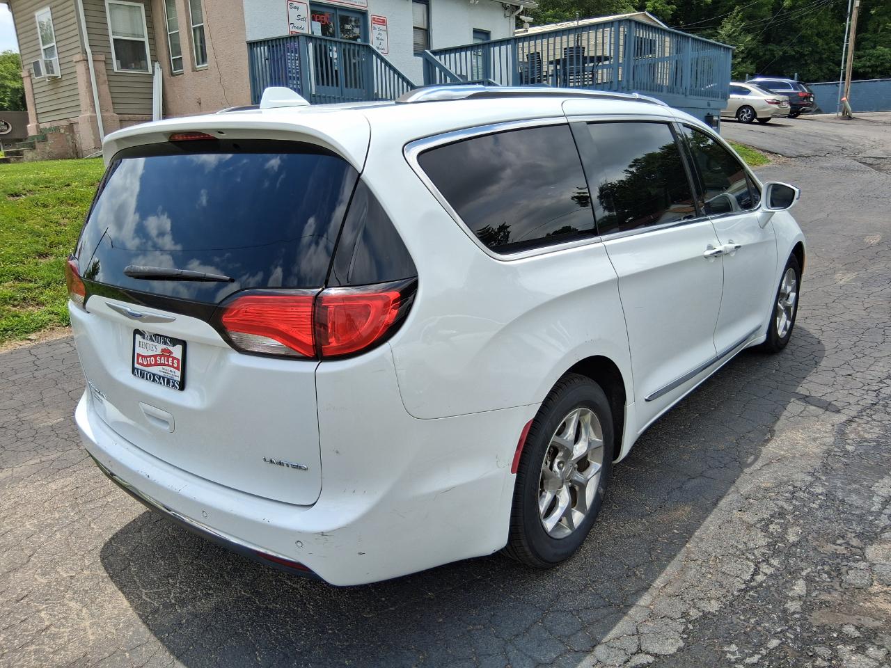 Chrysler Pacifica Limited 2018