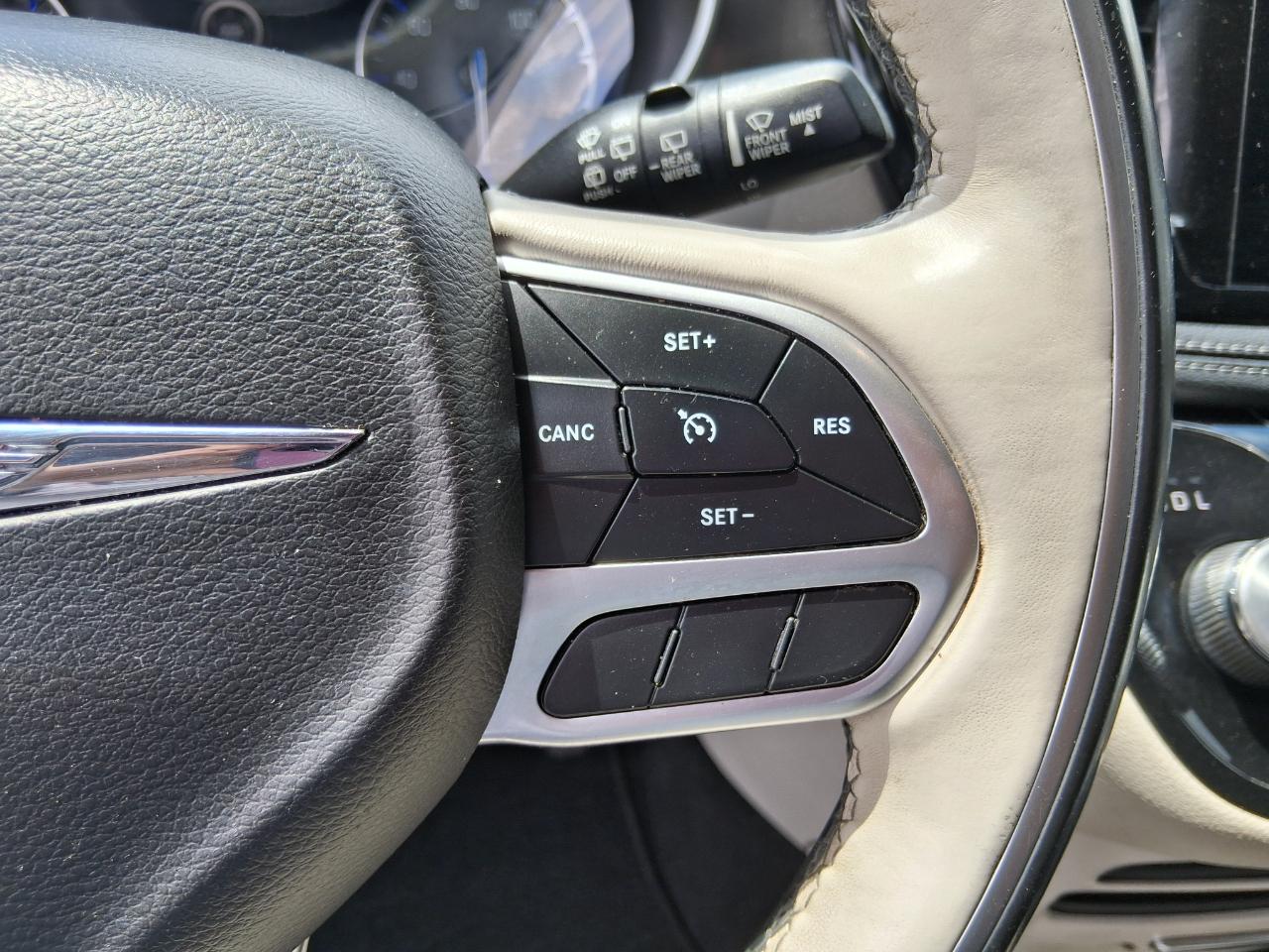 Chrysler Pacifica Limited 2018
