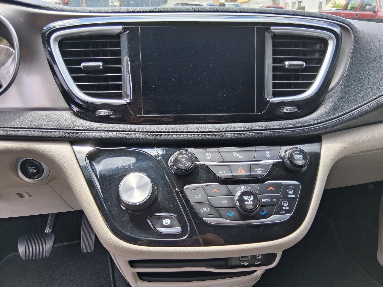 Chrysler Pacifica Limited 2018