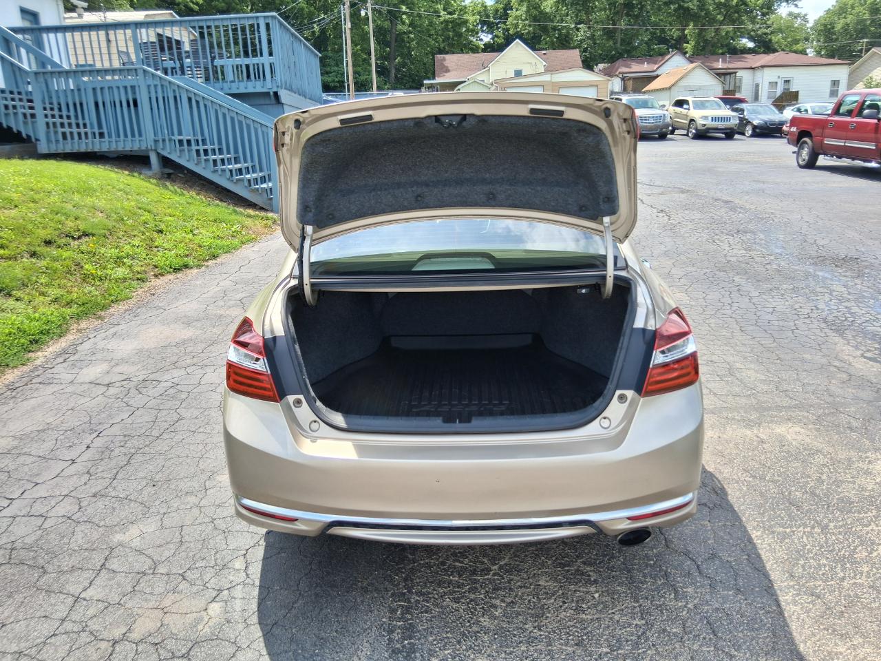 Honda Accord LX Sedan CVT 2016