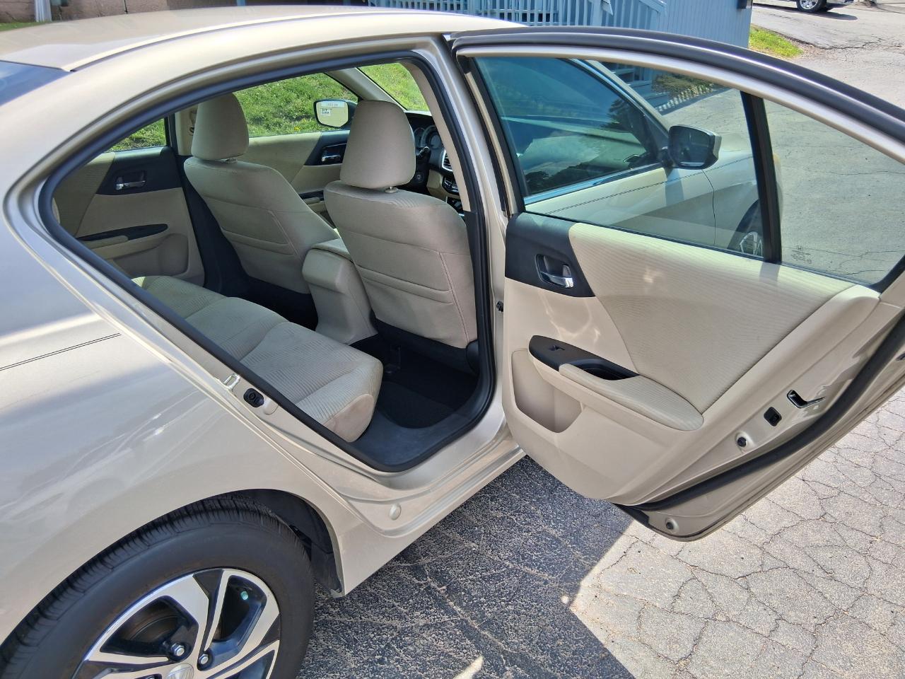 Honda Accord LX Sedan CVT 2016