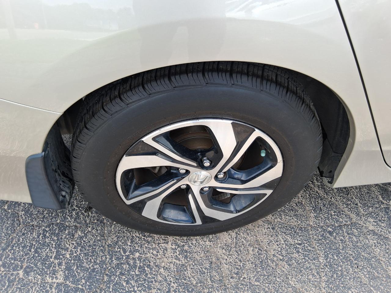 Honda Accord LX Sedan CVT 2016