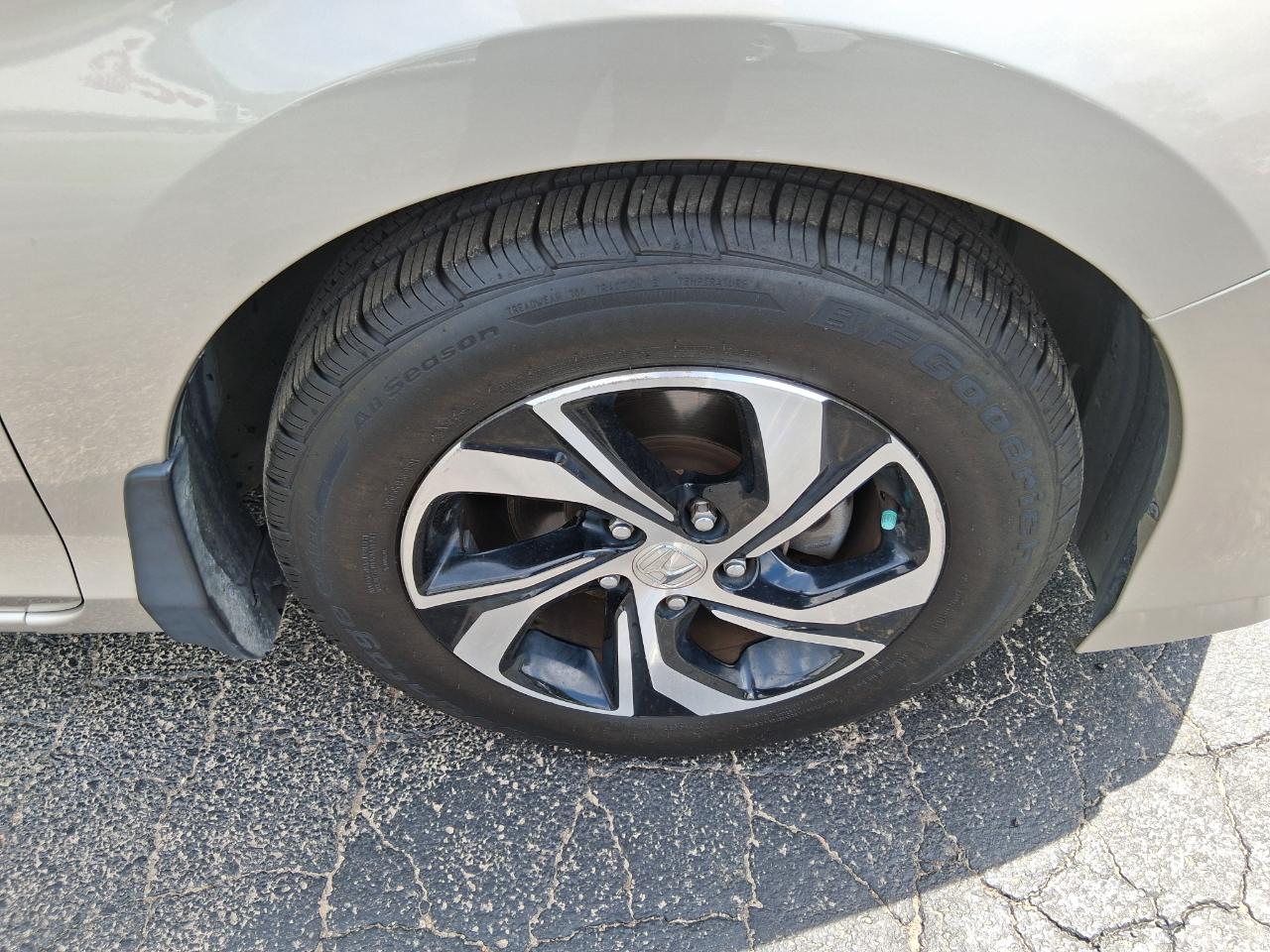 Honda Accord LX Sedan CVT 2016