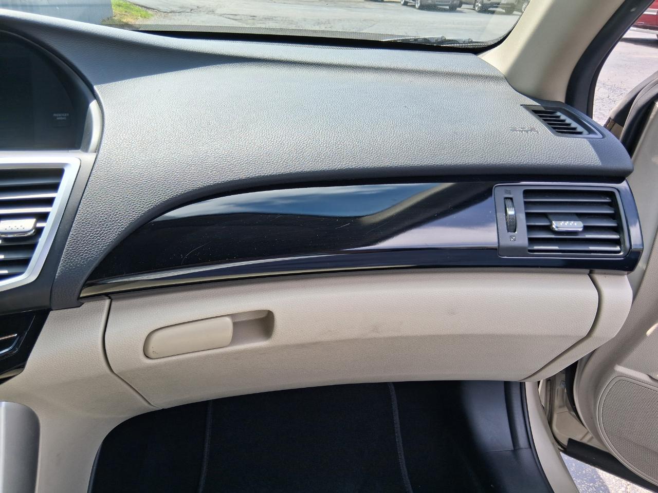 Honda Accord LX Sedan CVT 2016