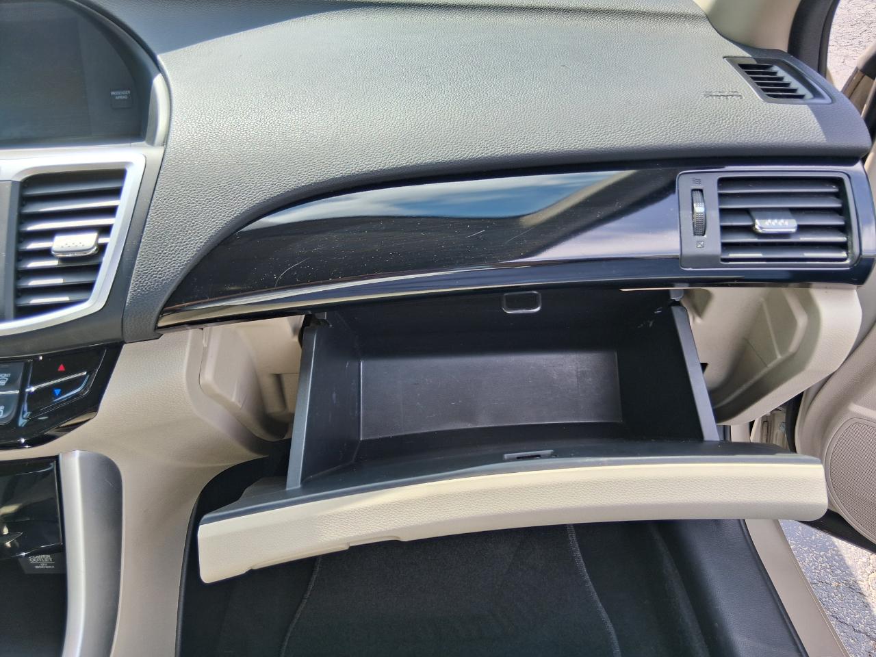 Honda Accord LX Sedan CVT 2016