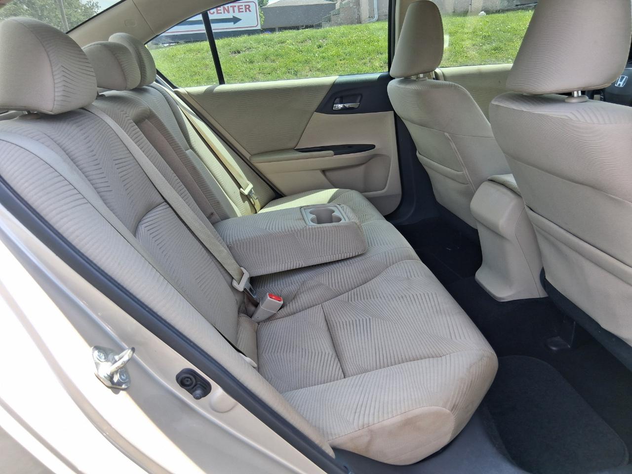 Honda Accord LX Sedan CVT 2016