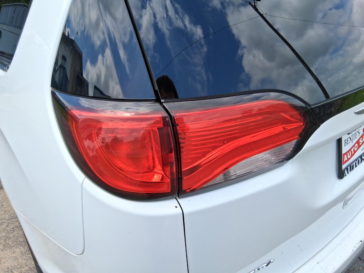 Chrysler Pacifica Limited 2018