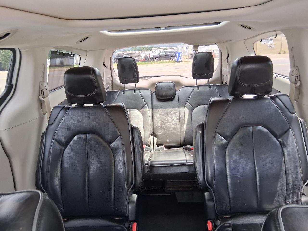 Chrysler Pacifica Limited 2018