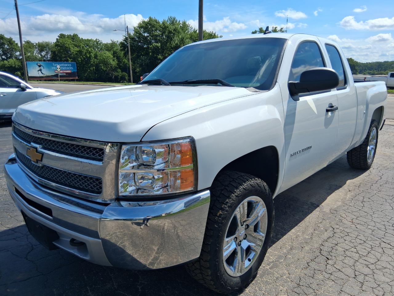 Chevrolet Silverado 1500 Work Truck Ext. Cab 4WD 2013