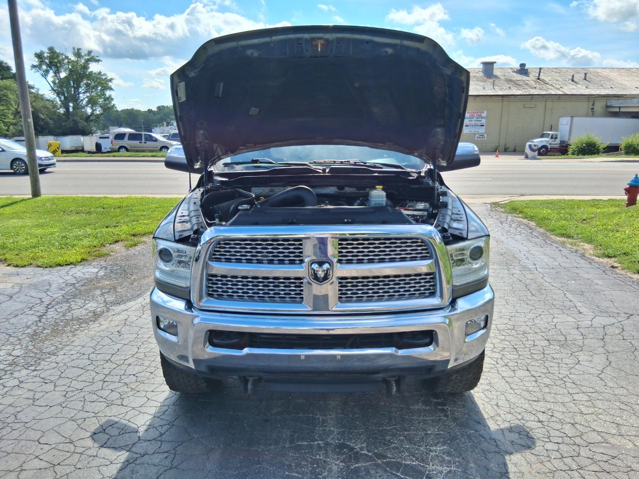 RAM 2500 Laramie Crew Cab SWB 4WD 2013