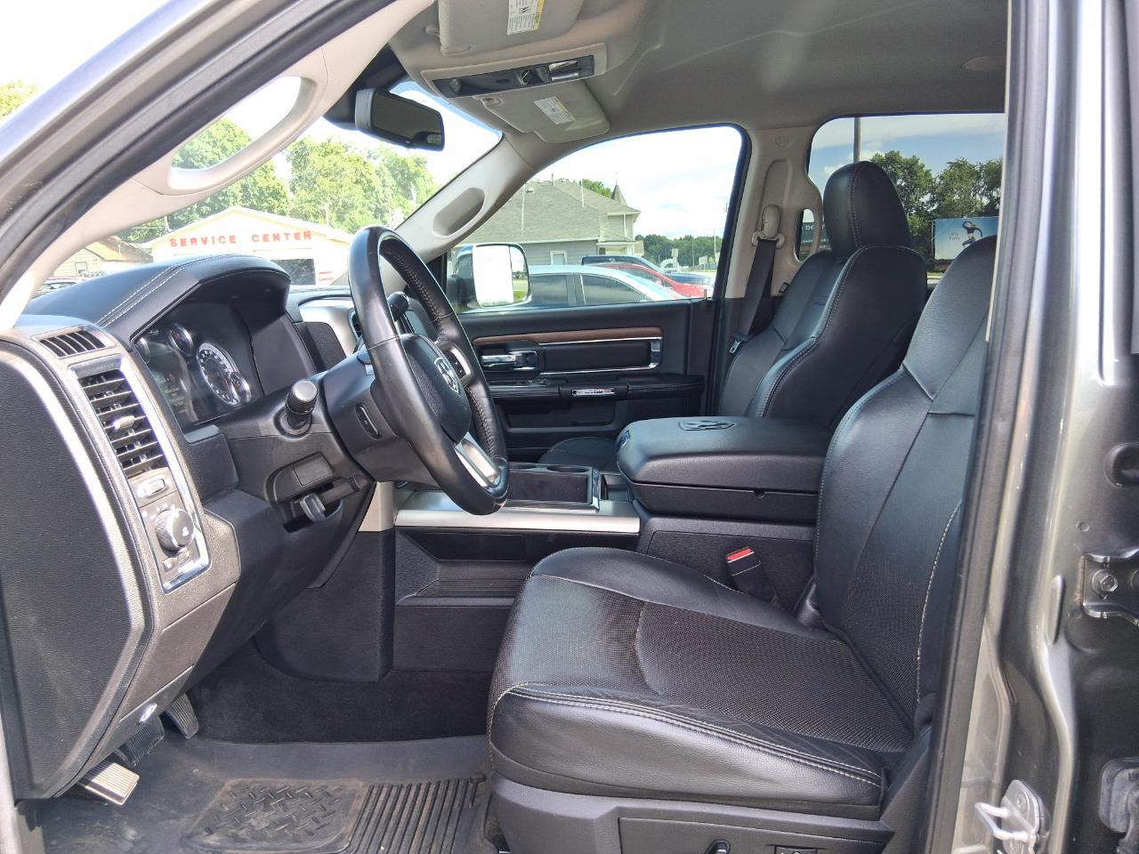 RAM 2500 Laramie Crew Cab SWB 4WD 2013