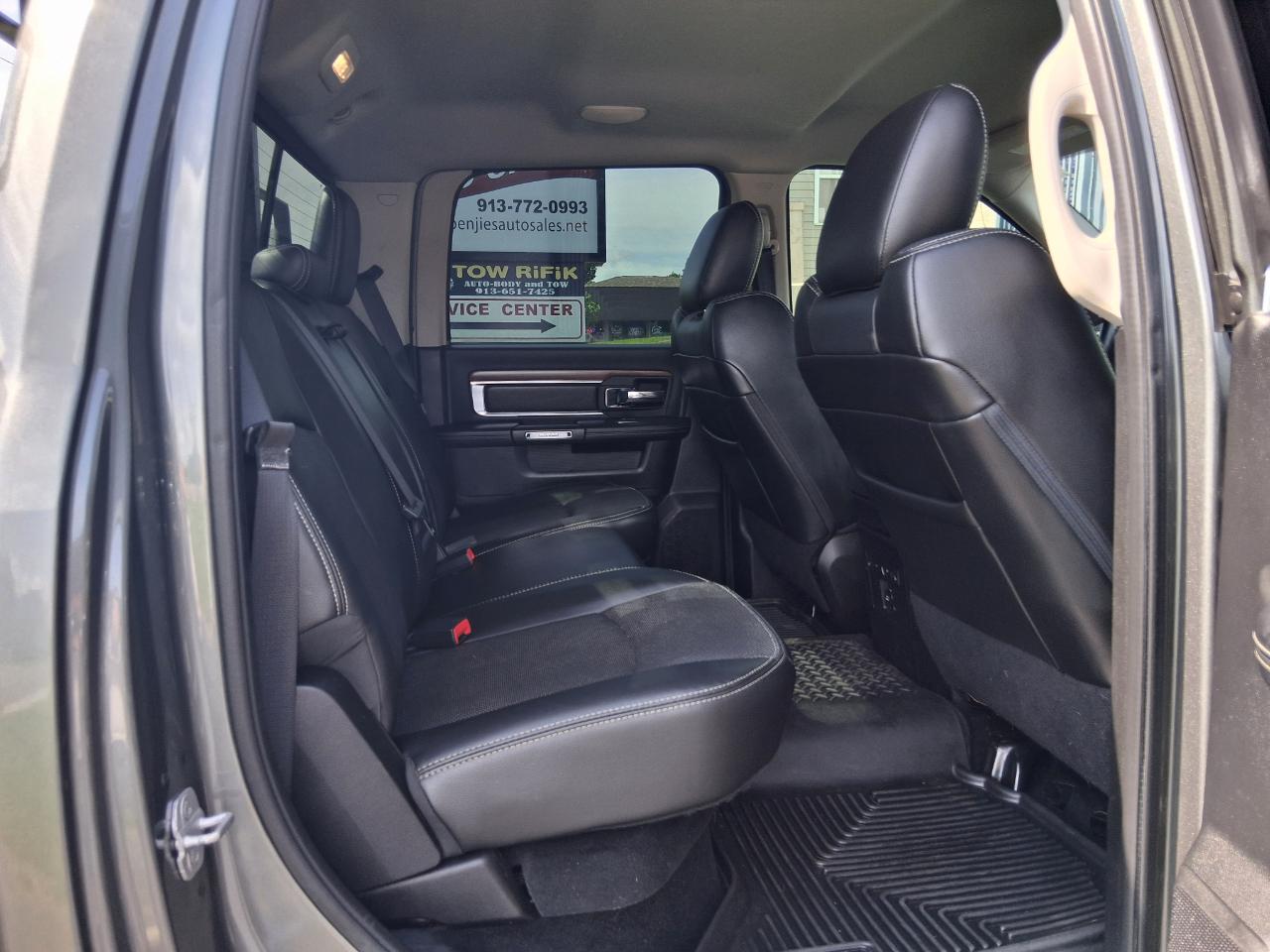 RAM 2500 Laramie Crew Cab SWB 4WD 2013
