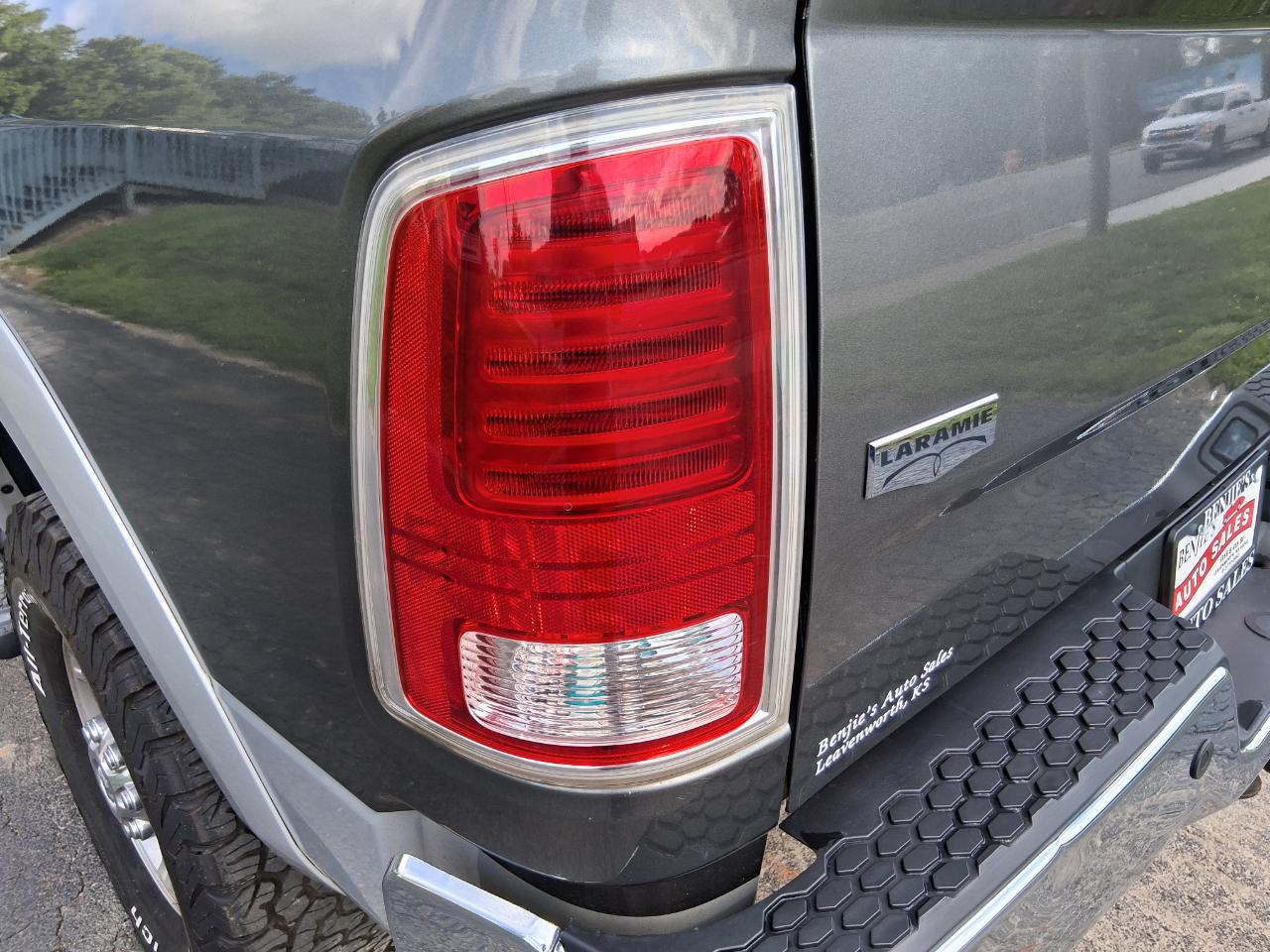 RAM 2500 Laramie Crew Cab SWB 4WD 2013