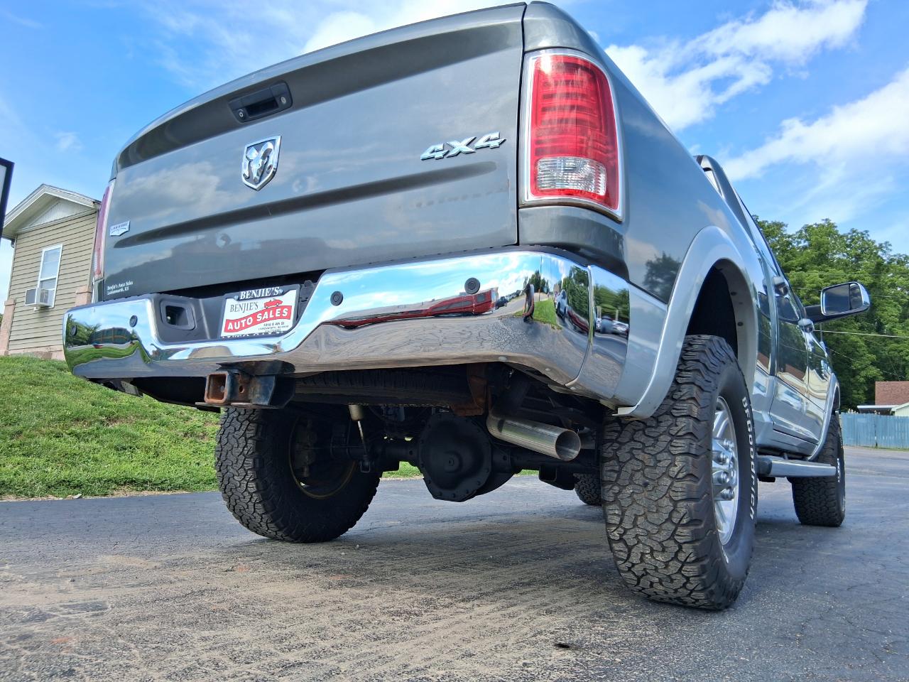 RAM 2500 Laramie Crew Cab SWB 4WD 2013