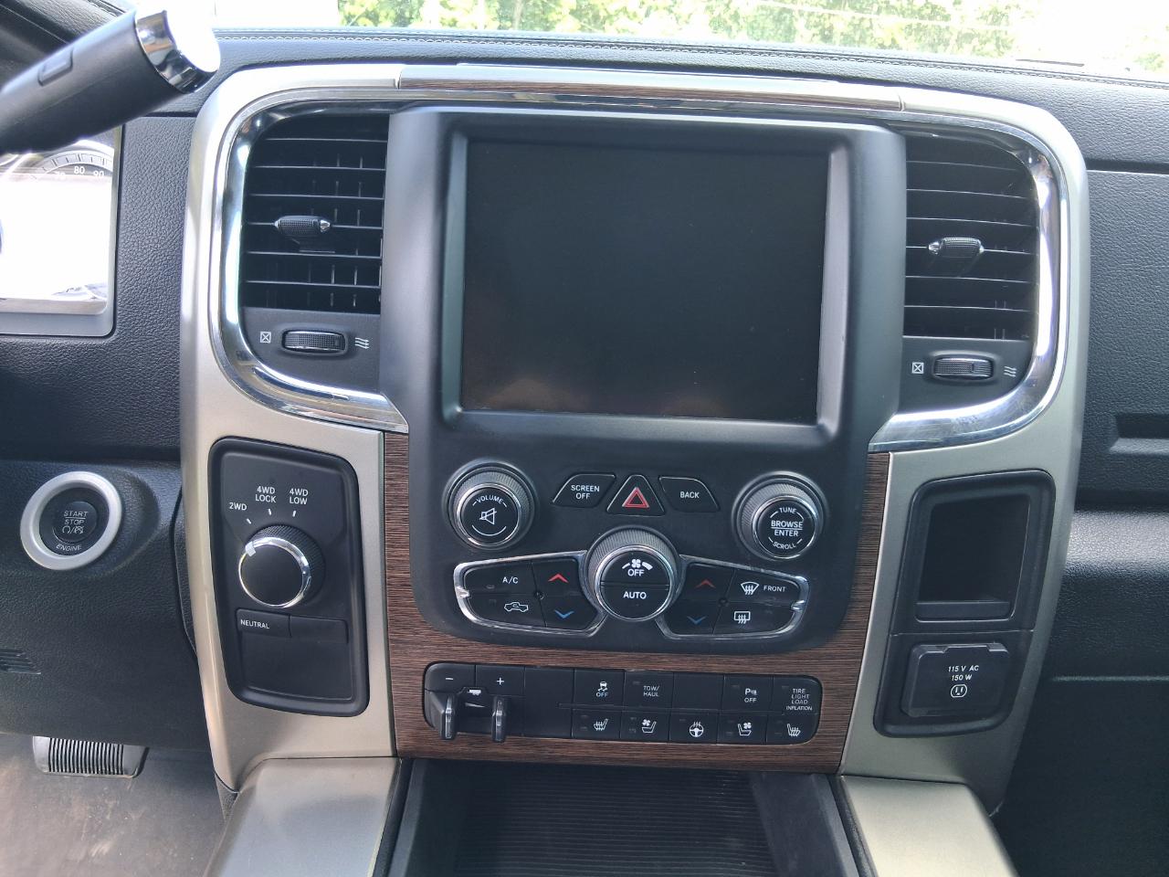RAM 2500 Laramie Crew Cab SWB 4WD 2013