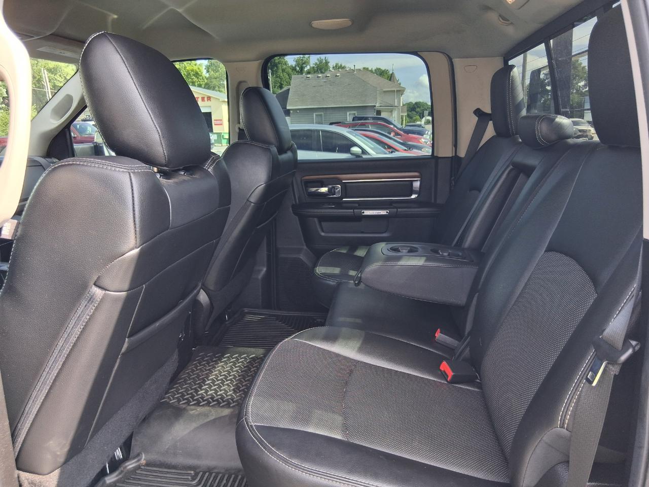RAM 2500 Laramie Crew Cab SWB 4WD 2013