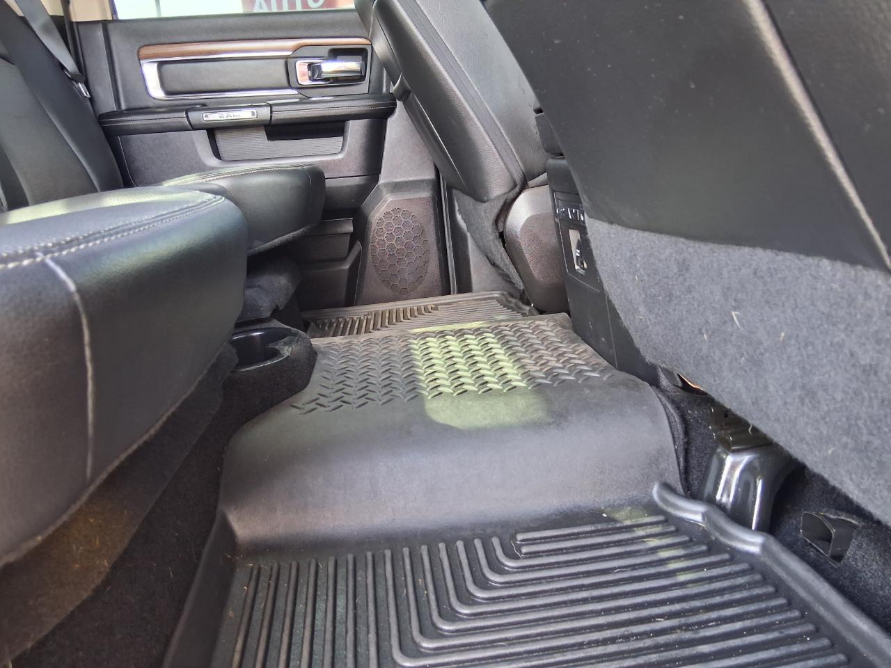 RAM 2500 Laramie Crew Cab SWB 4WD 2013