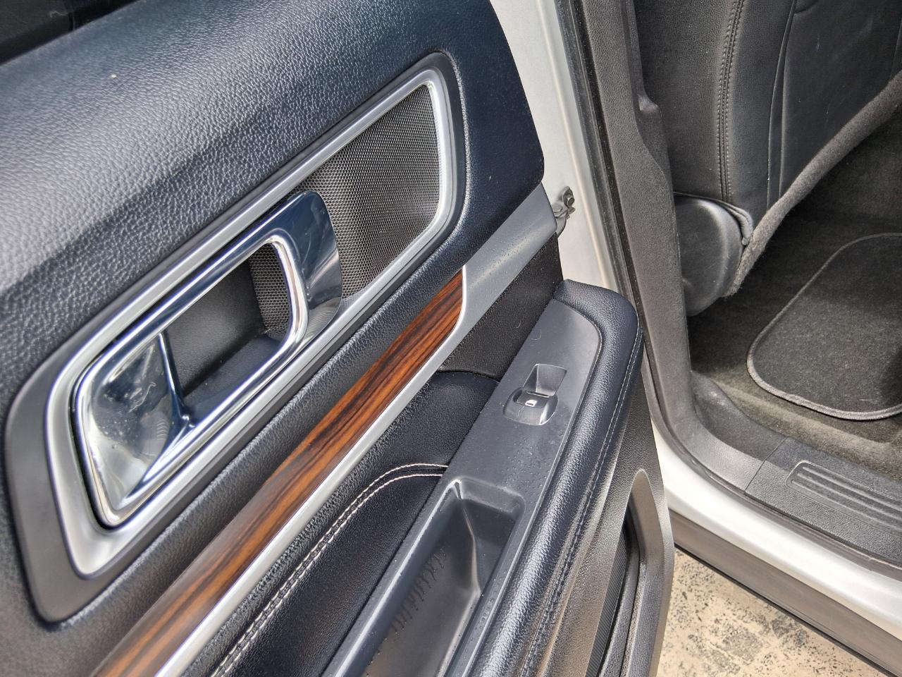 Ford Explorer Limited FWD 2016