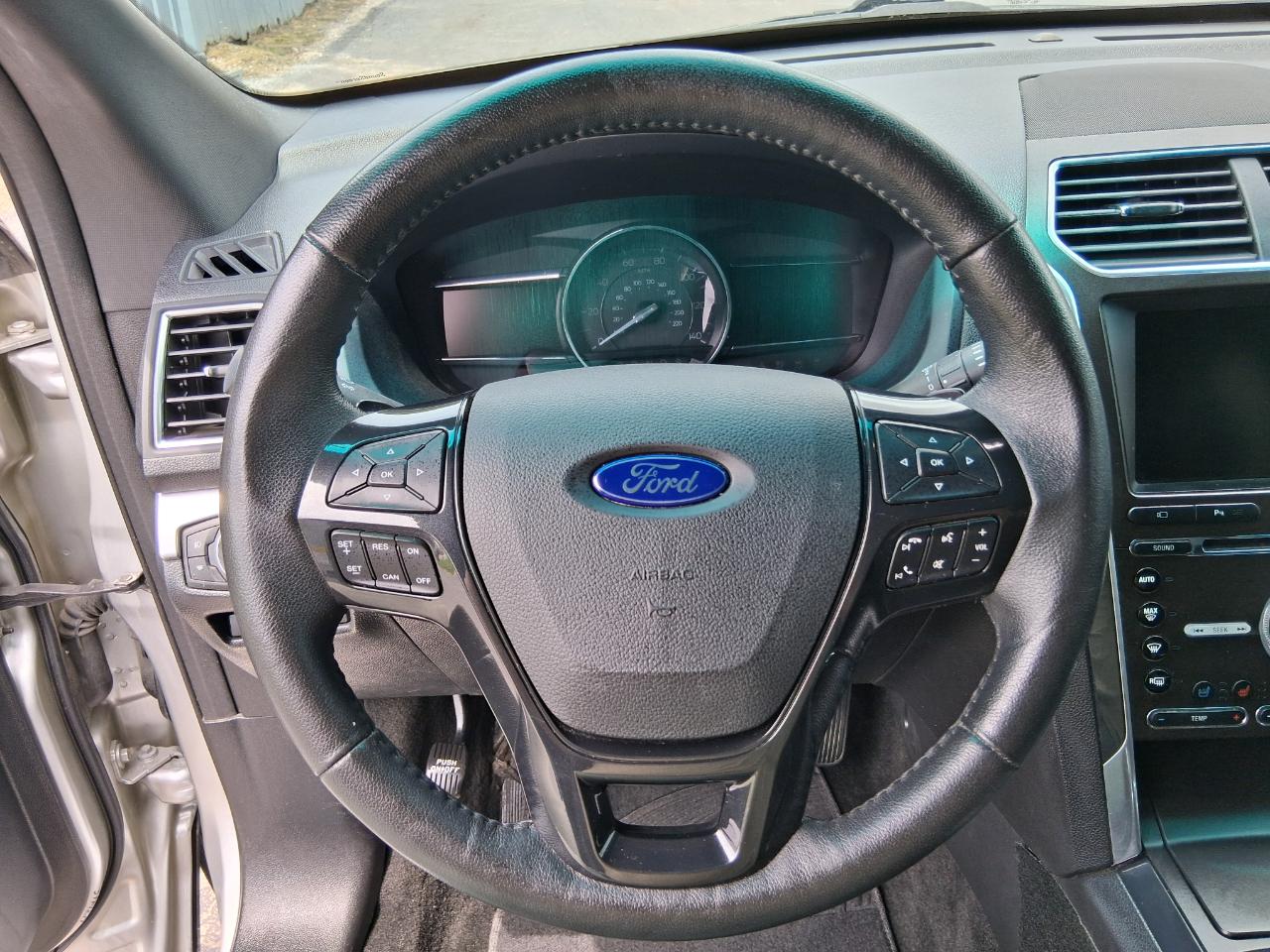 Ford Explorer Limited FWD 2016