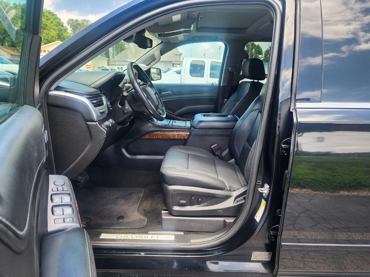 Chevrolet Suburban Premier 4WD 2017