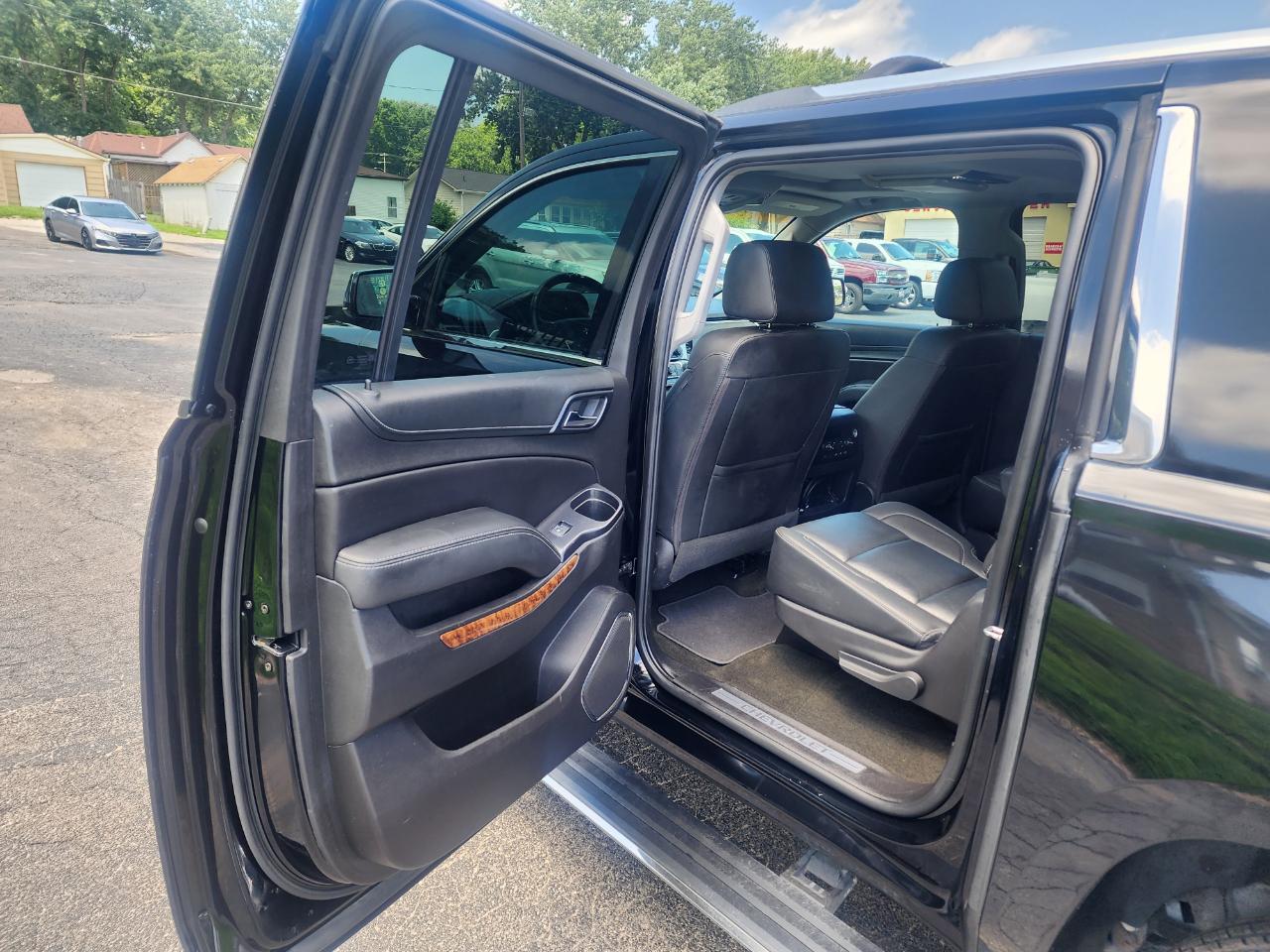 Chevrolet Suburban Premier 4WD 2017