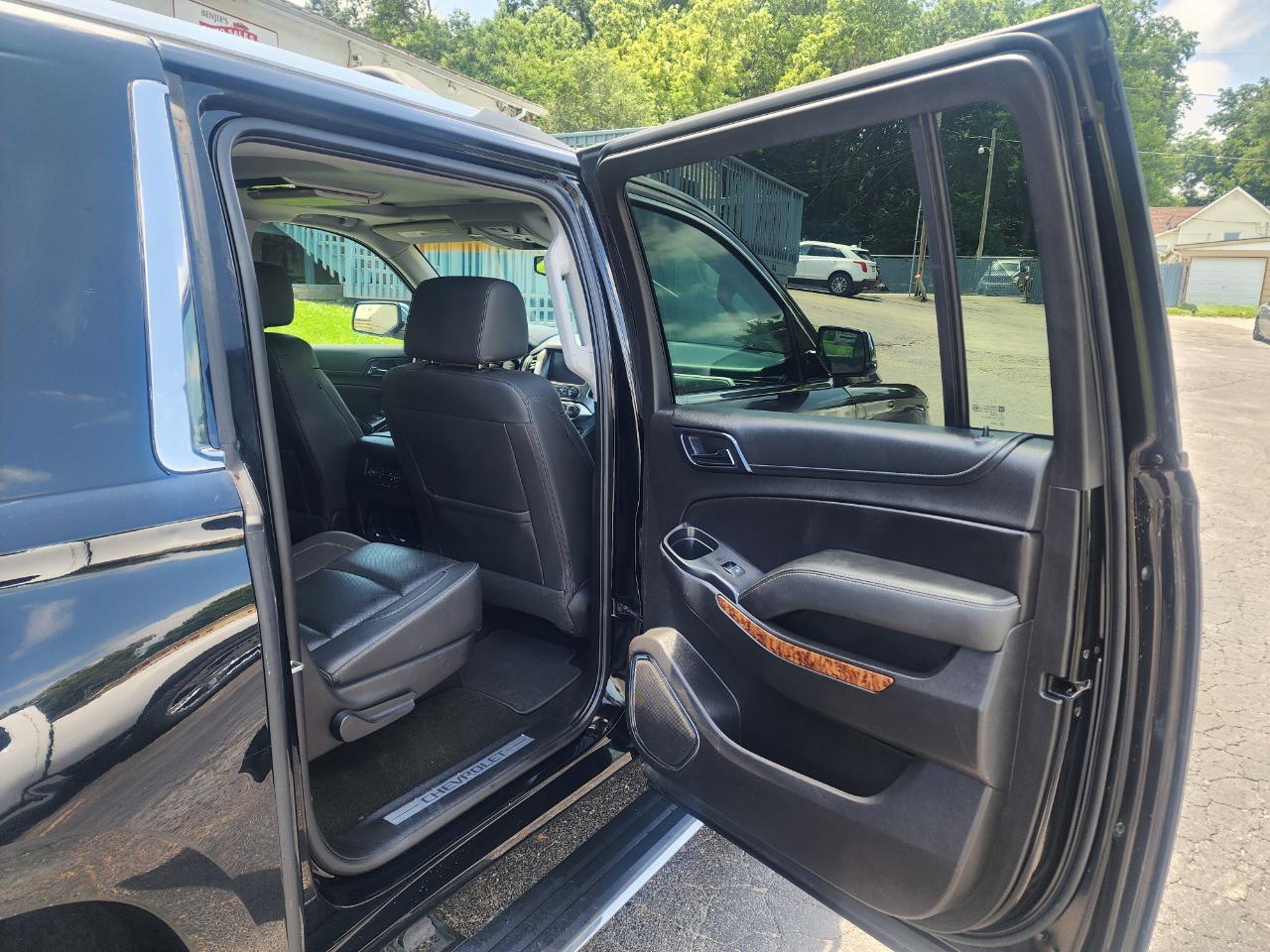 Chevrolet Suburban Premier 4WD 2017