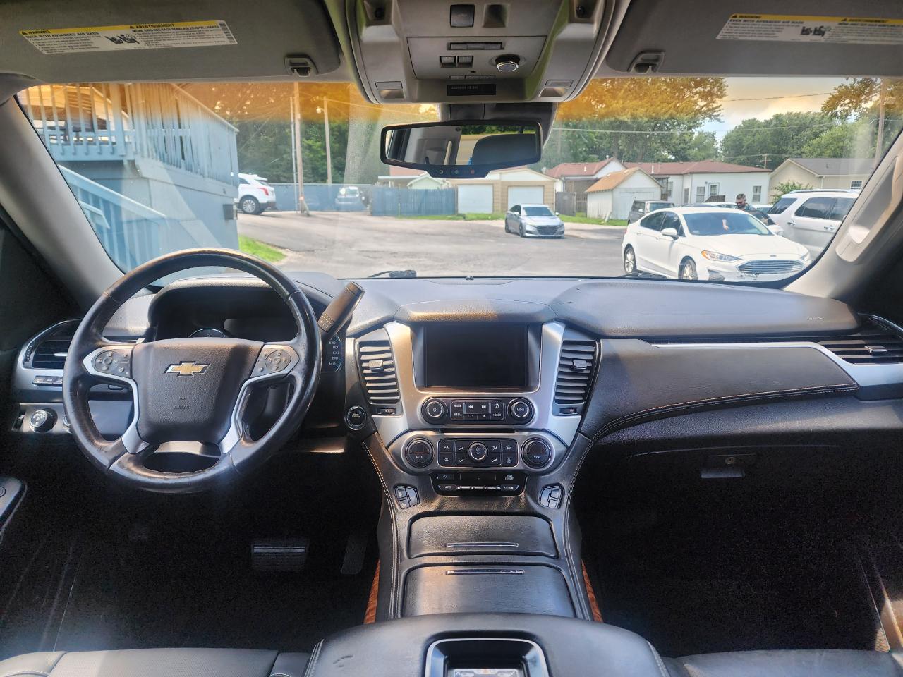 Chevrolet Suburban Premier 4WD 2017