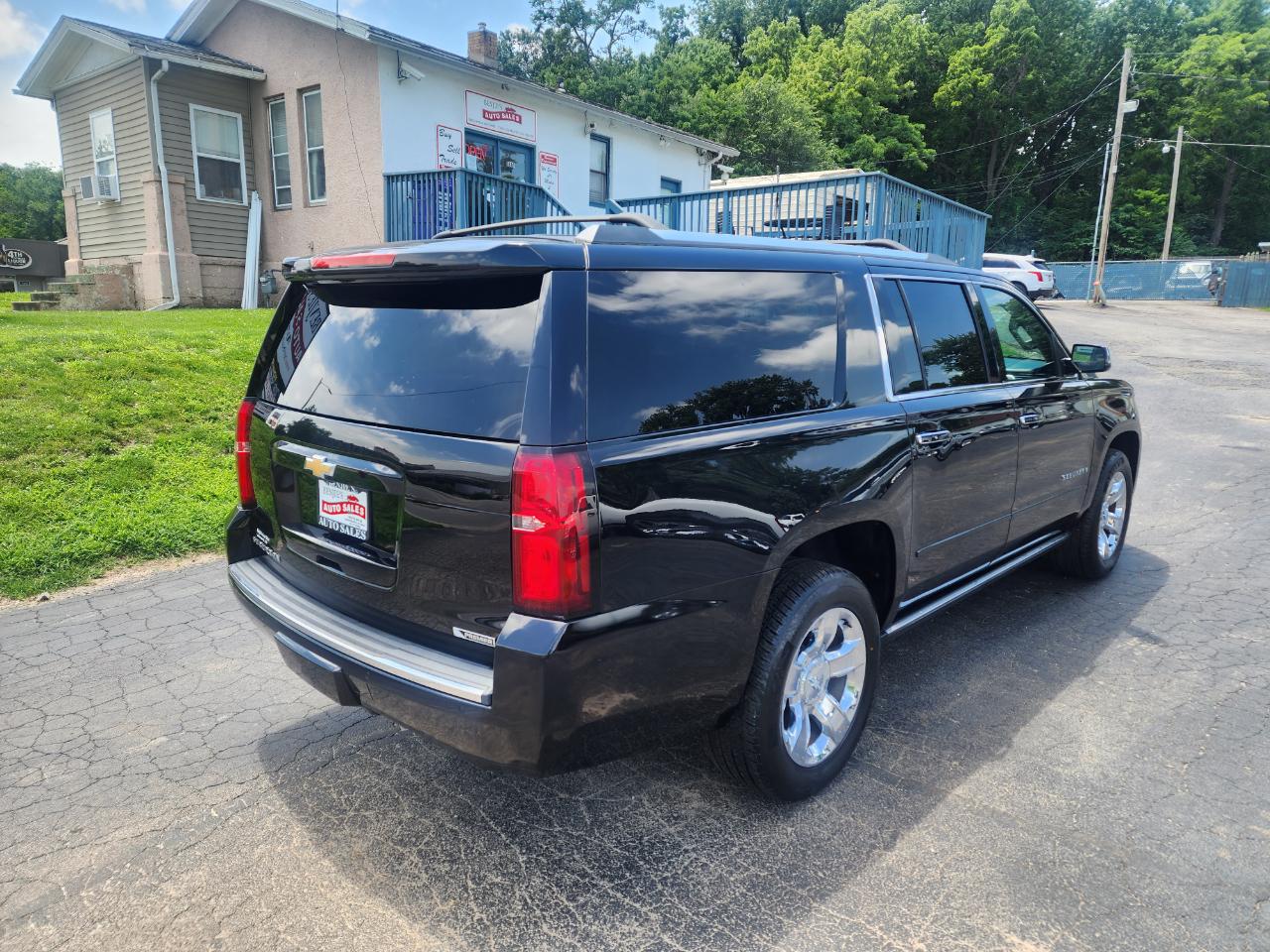 Chevrolet Suburban Premier 4WD 2017