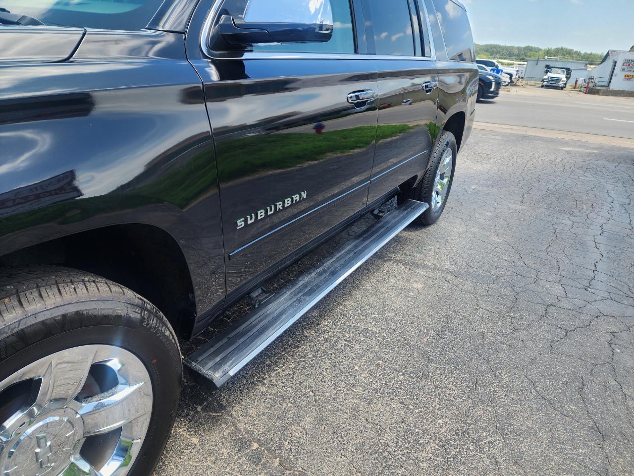 Chevrolet Suburban Premier 4WD 2017