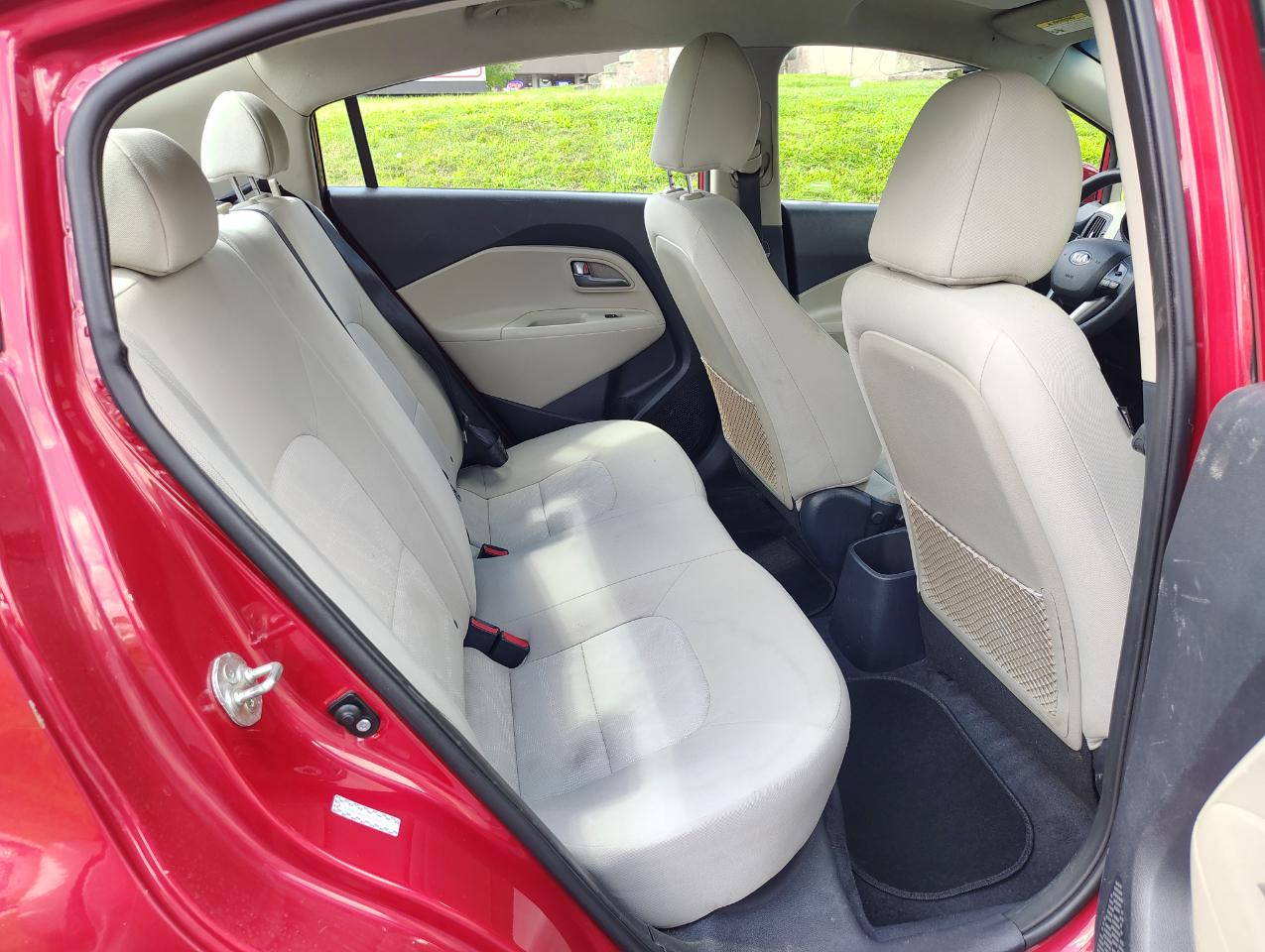 Kia Rio LX 2013