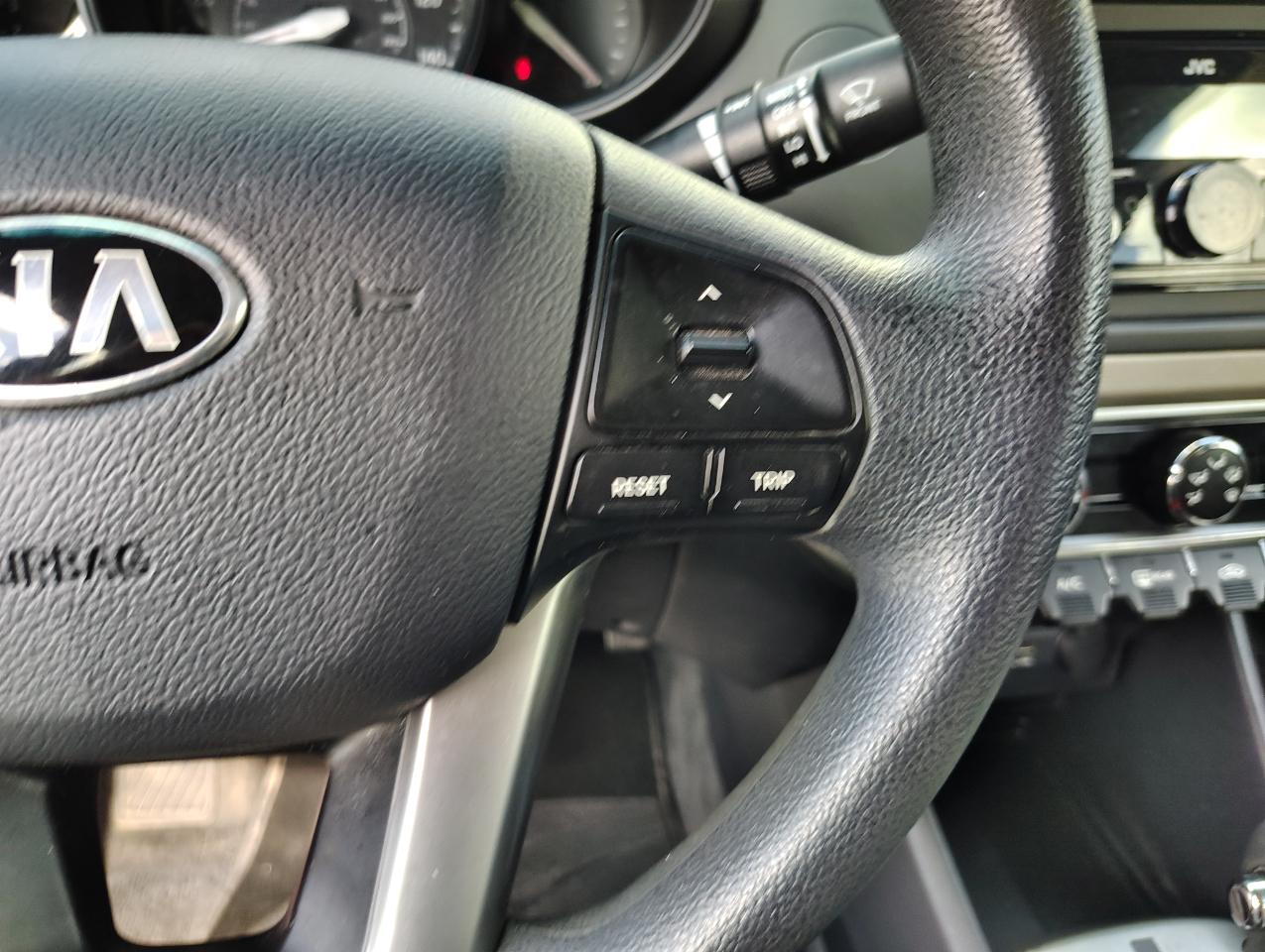 Kia Rio LX 2013