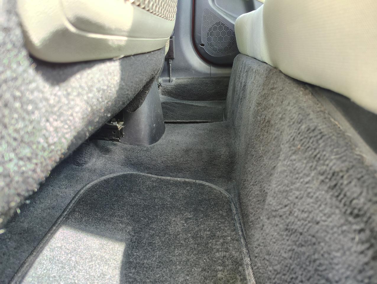 Kia Rio LX 2013