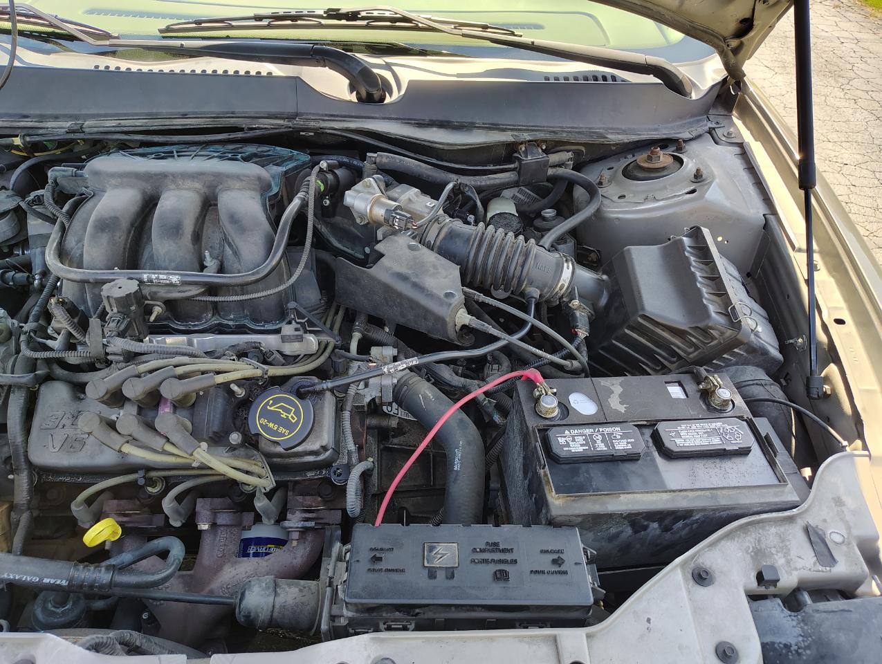 Ford Taurus SE 2004